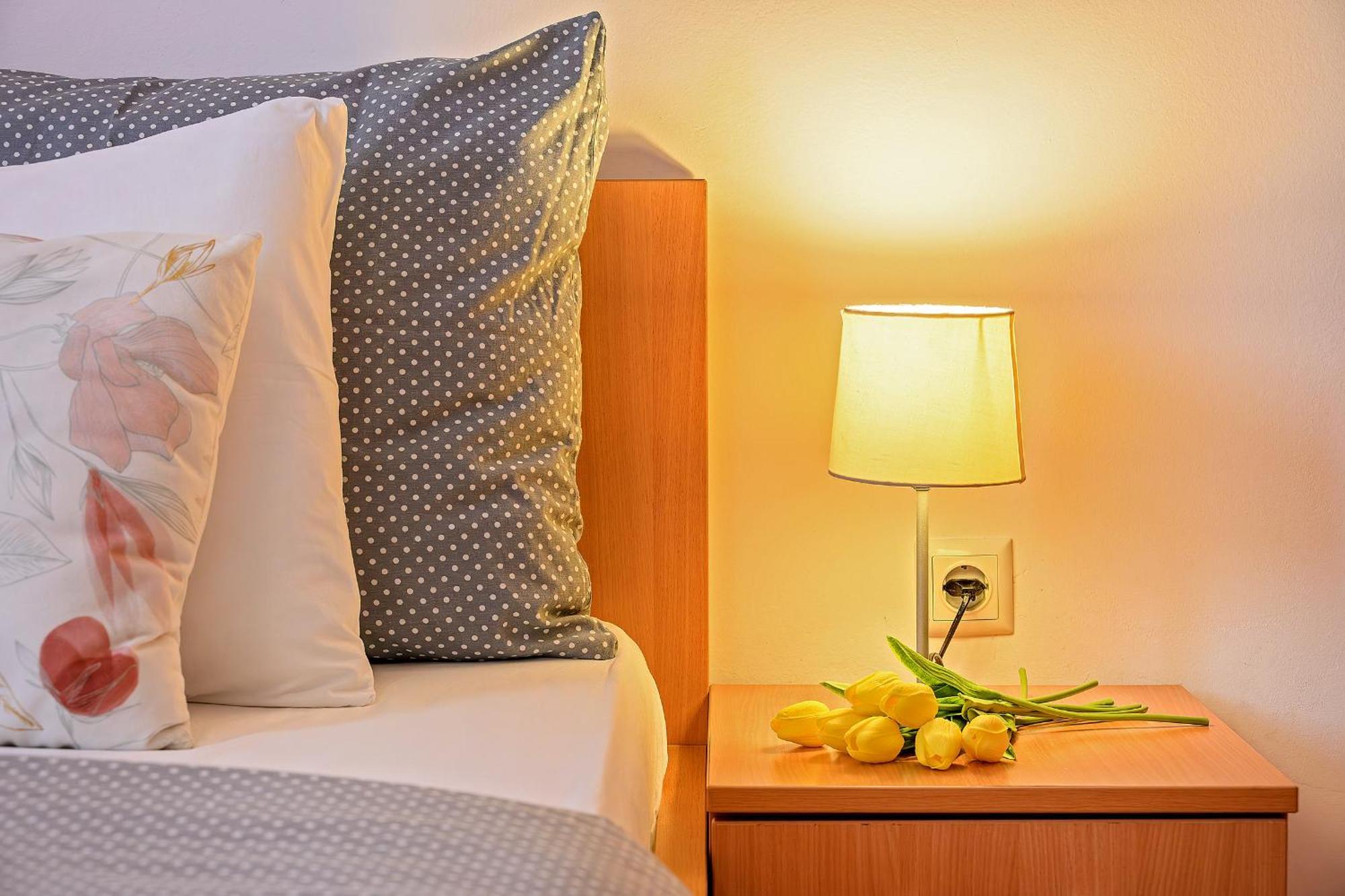 Apartment Mare Komiža Esterno foto