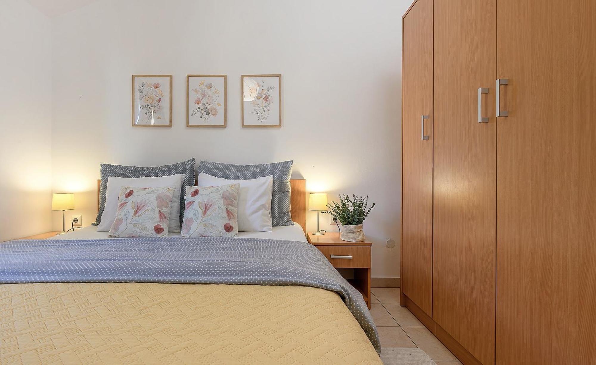 Apartment Mare Komiža Esterno foto