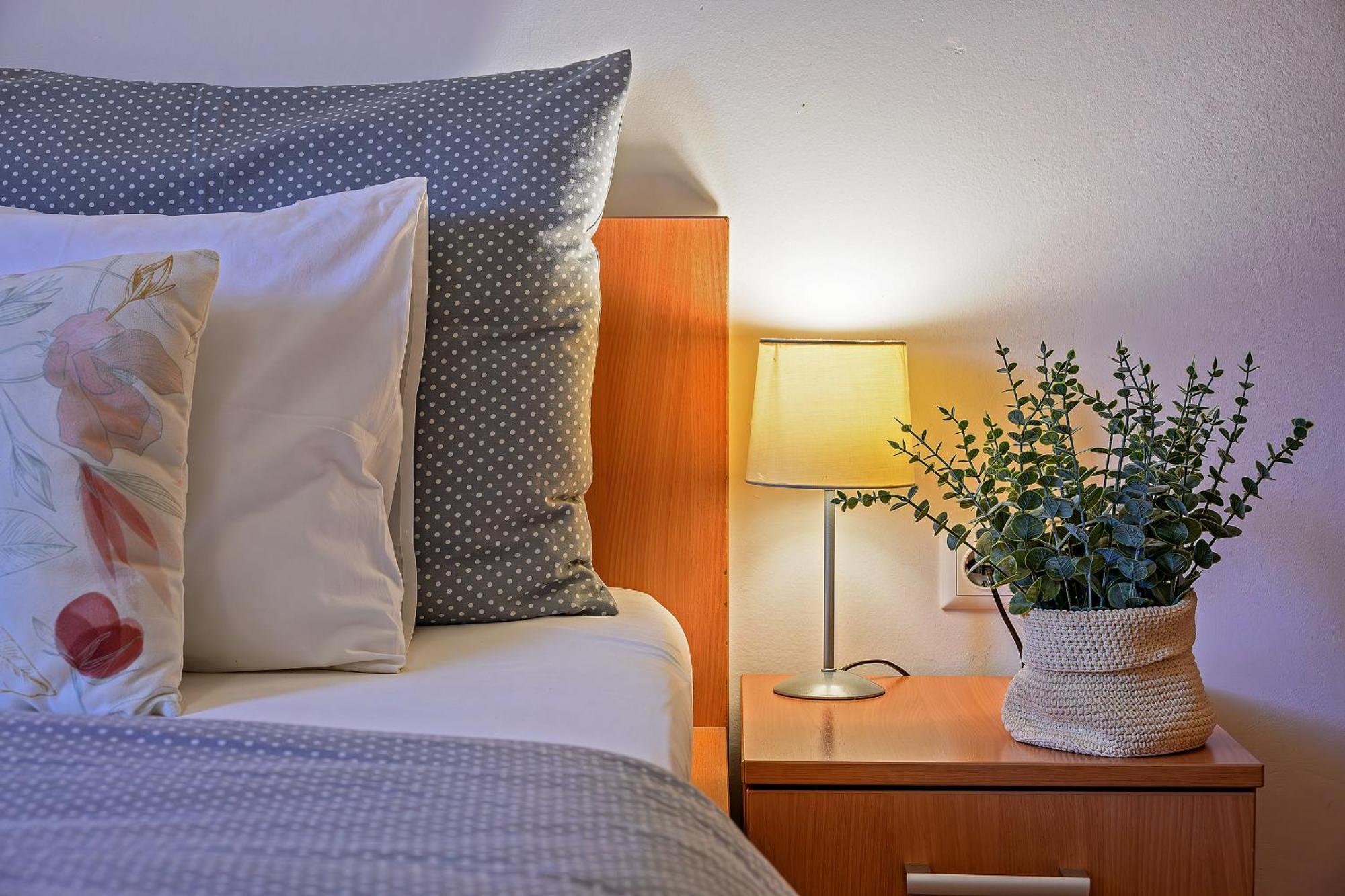 Apartment Mare Komiža Esterno foto