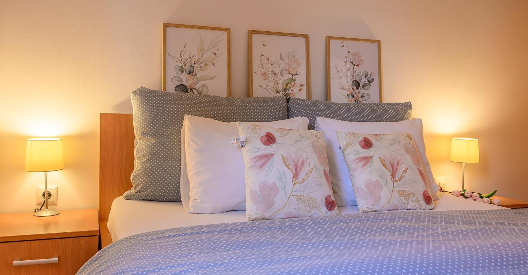 Apartment Mare Komiža Esterno foto