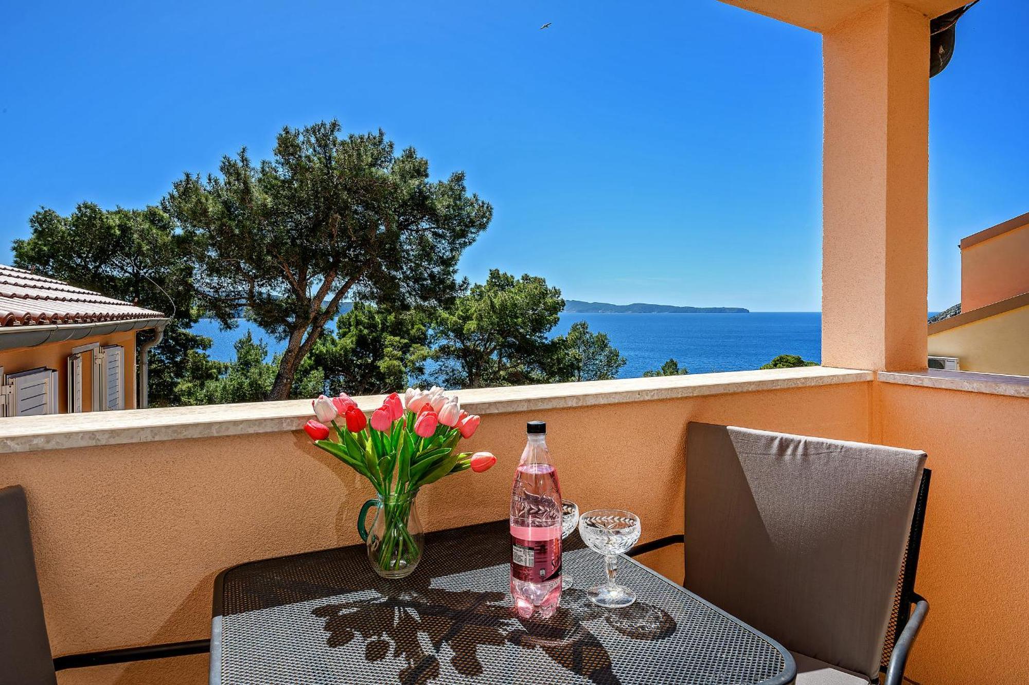 Apartment Mare Komiža Esterno foto