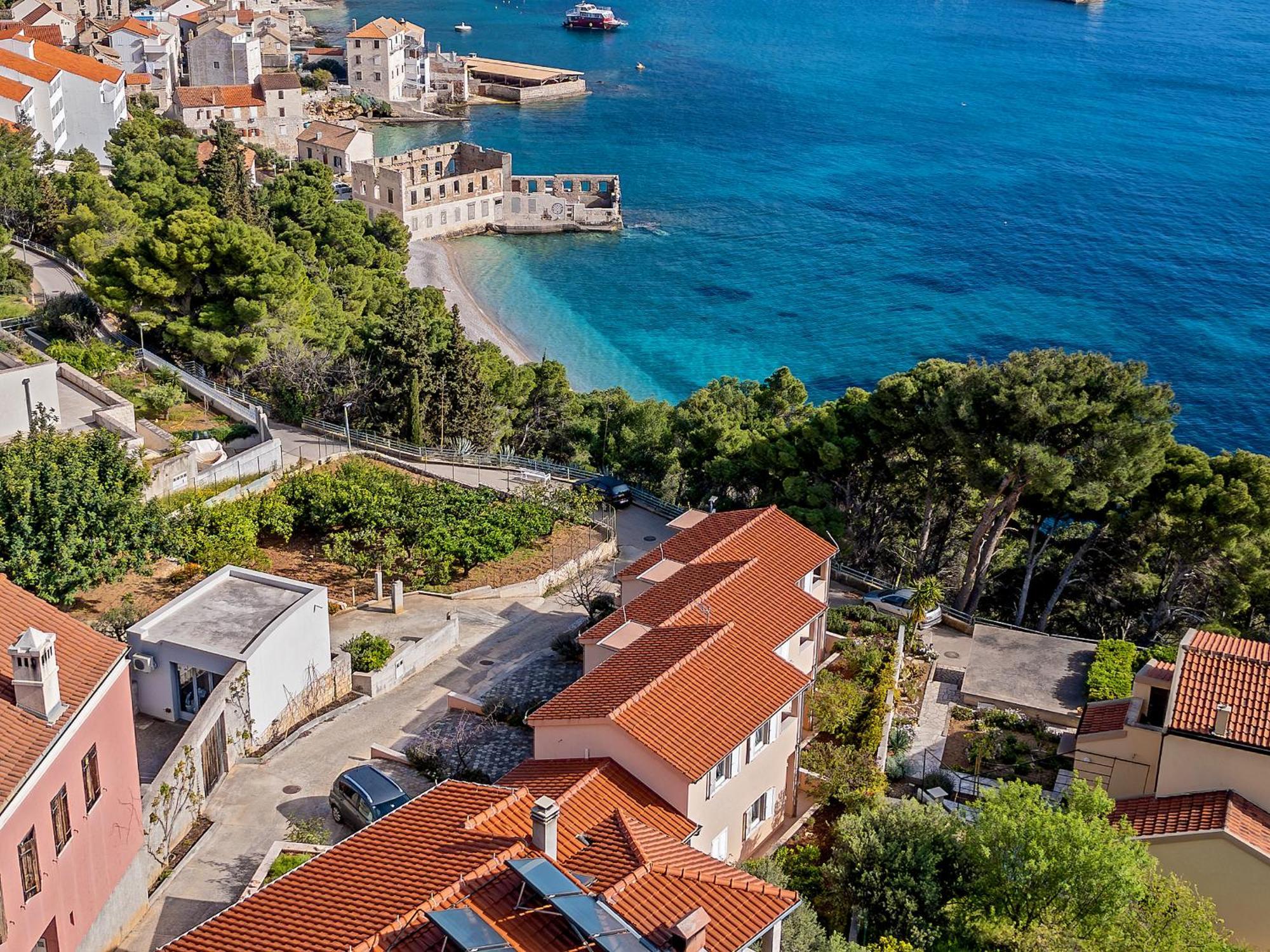 Apartment Mare Komiža Esterno foto