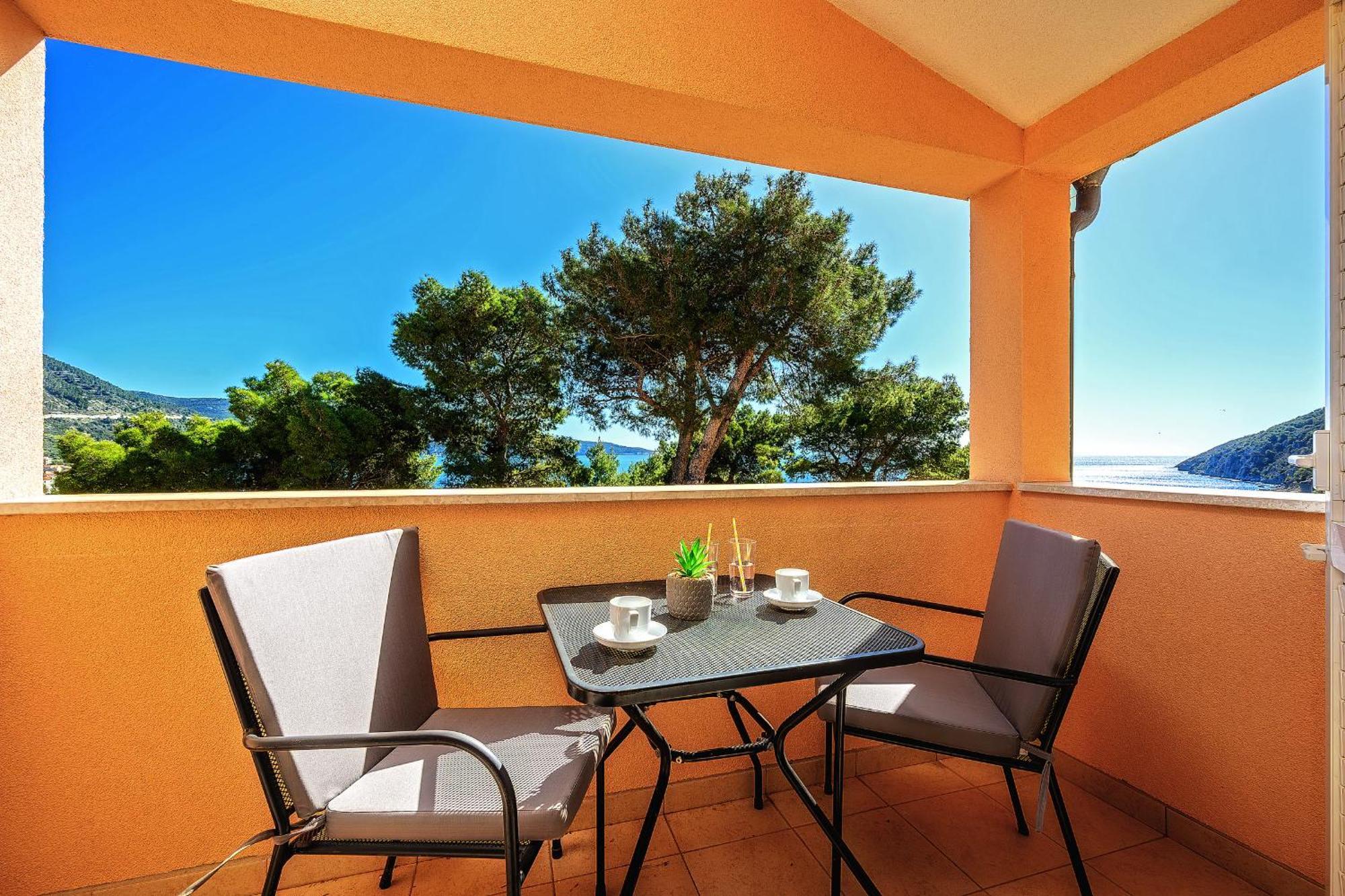 Apartment Mare Komiža Esterno foto