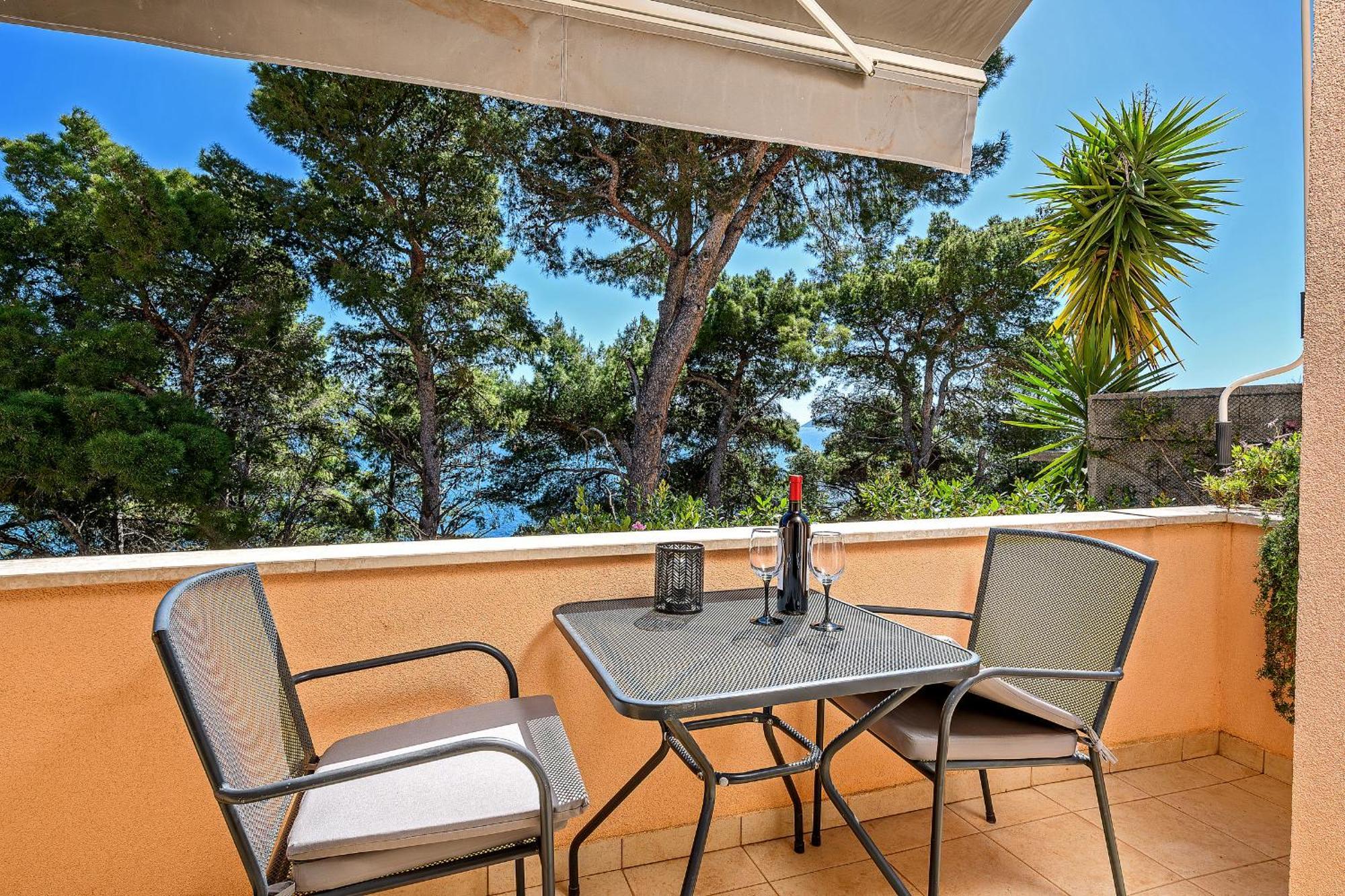 Apartment Mare Komiža Esterno foto